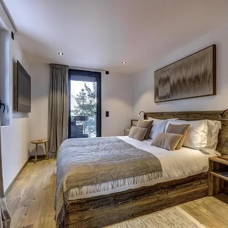 Luxurios Chalet With Indoor Pool, Sauna And Jacuzzi- If You Want To Book, Please Contact On Wh-ats-app - 0034-635-520-036 !!!! Villa
