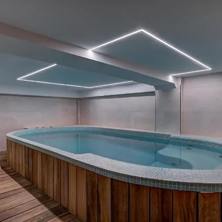 Villa Luxurios Chalet With Indoor Pool, Sauna And Jacuzzi- If You Want To Book, Please Contact On Wh-ats-app - 0034-635-520-036 !!!! Chamonix
