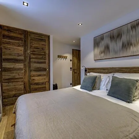 Luxurios Chalet With Indoor Pool, Sauna And Jacuzzi- If You Want To Book, Please Contact On Wh-ats-app - 0034-635-520-036 !!!! Villa