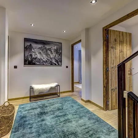 Villa Luxurios Chalet With Indoor Pool, Sauna And Jacuzzi- If You Want To Book, Please Contact On Wh-ats-app - 0034-635-520-036 !!!! *